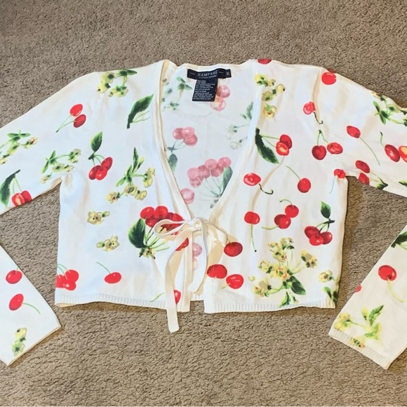 Long sleeve, falling cherries sweater, with front tie. Size M, from RAMPAGE - Picture 3 of 10